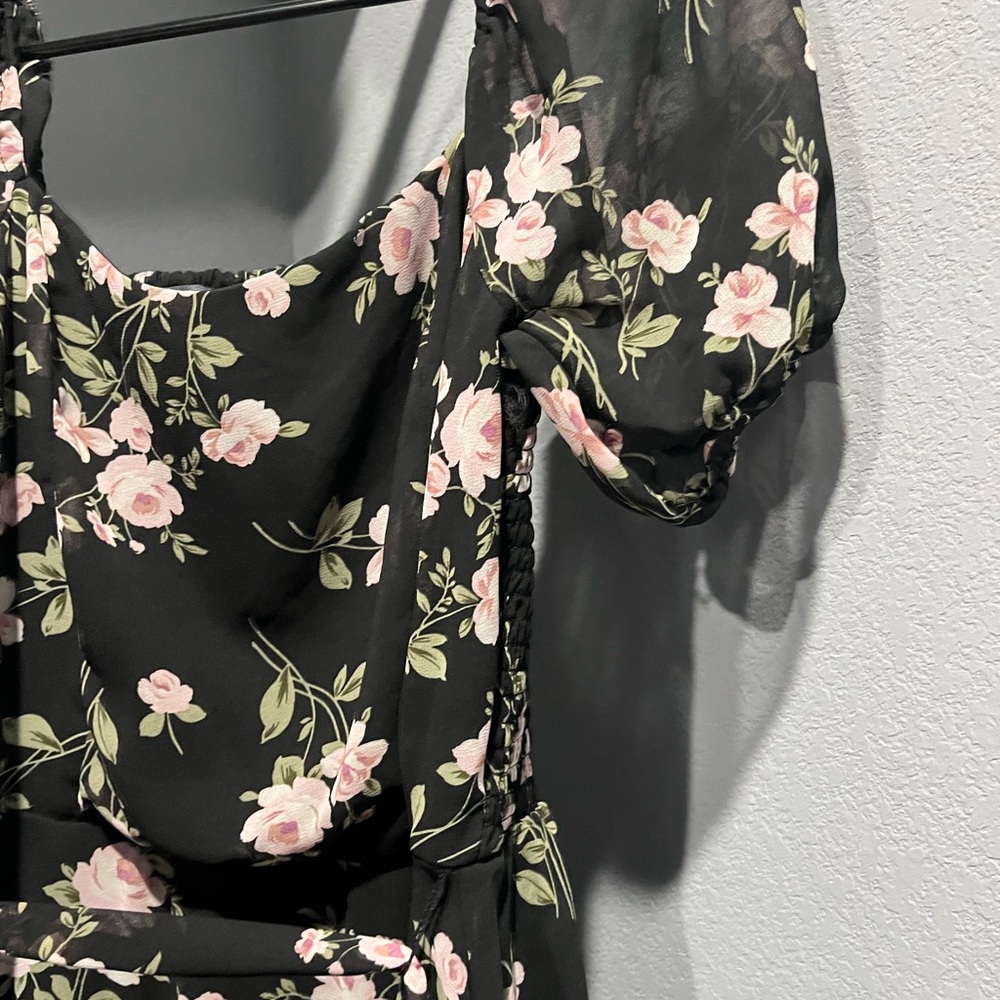 Dress - Picture 3 of 4